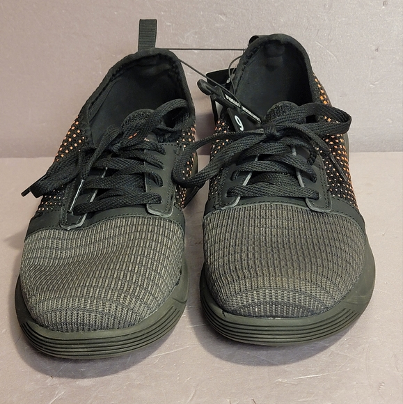 Shaq | Shoes | Shaq 3d Print Neon Athletic Sneaker Boys 6 Black Orange | Poshmark